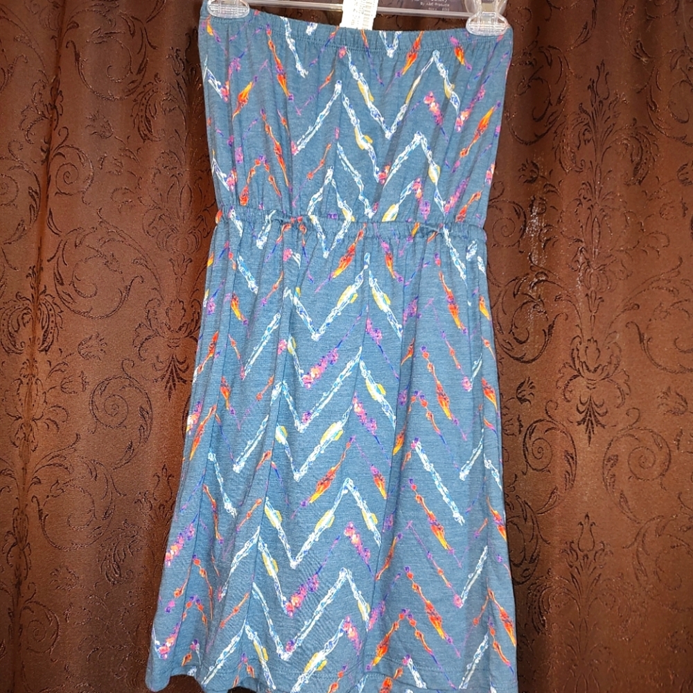 Dress - Picture 2 of 3